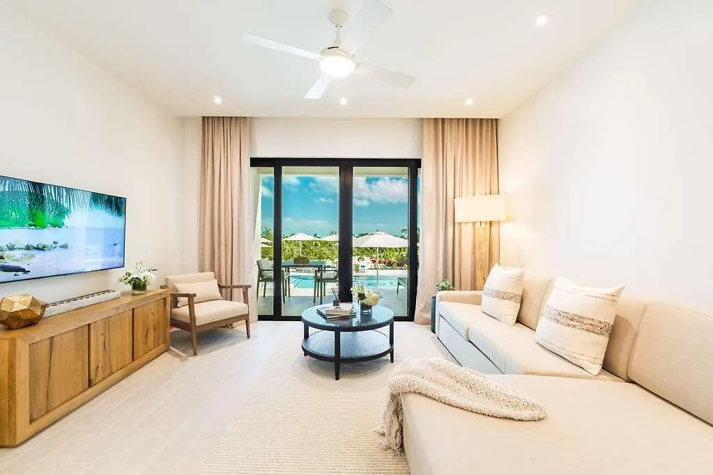 **** Hotel H2O Life Style Resort Long Bay Turks And Caicos Islands